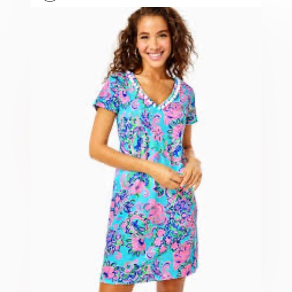 Lilly Pulitzer Dresses & Skirts - Lilly Pulitzer Etta V-Neck T-Shirt Dress Blue Horizon Jungle Sunrise XS EUC